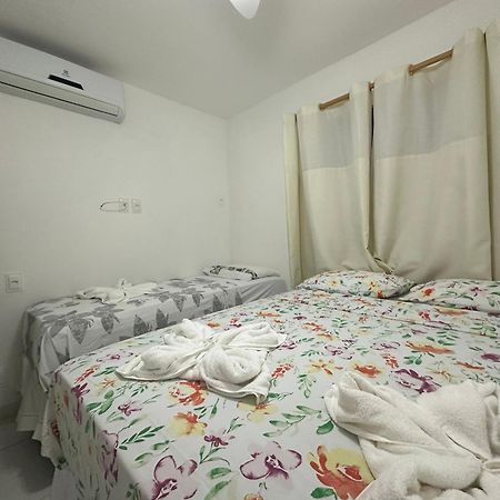 Flat Guarajuba 4 Quartos Terreo A Beira Mar - Pe Na Areia - Governanca Com Arrumadeira E Wi Fi Inclusos Camassari Экстерьер фото