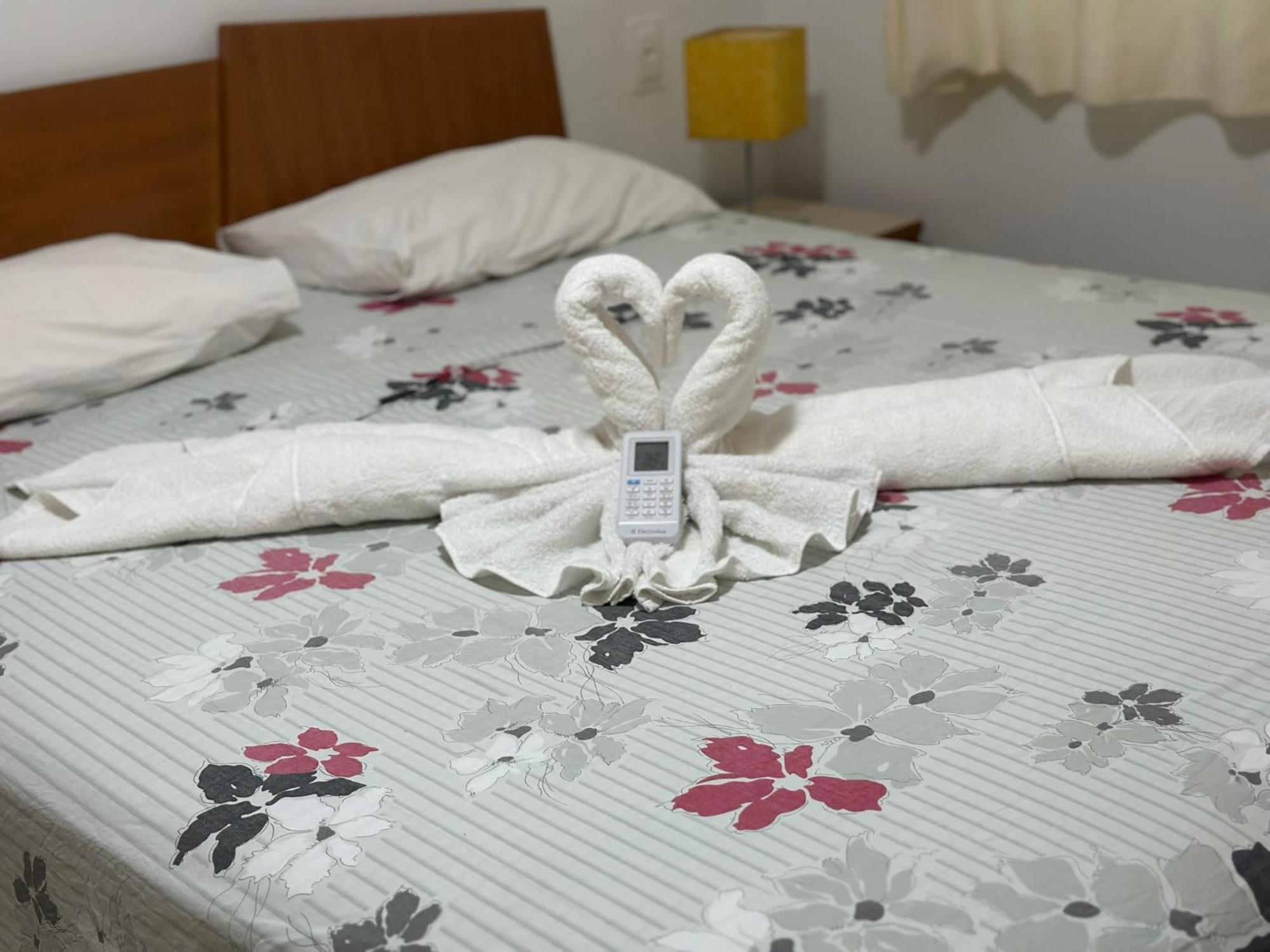 Flat Guarajuba 4 Quartos Terreo A Beira Mar - Pe Na Areia - Governanca Com Arrumadeira E Wi Fi Inclusos Camassari Экстерьер фото